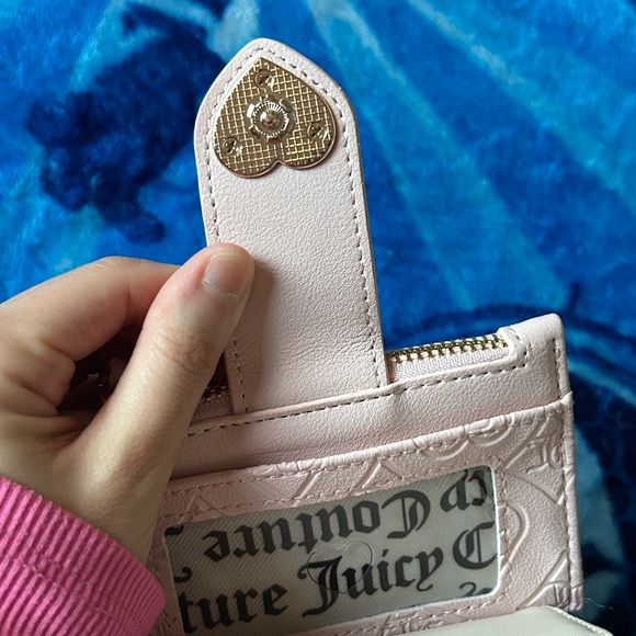 NWT Juicy Couture Glitz Out Tab Elongated CC Bifold Wallet Pink Clay - Picture 11 of 12